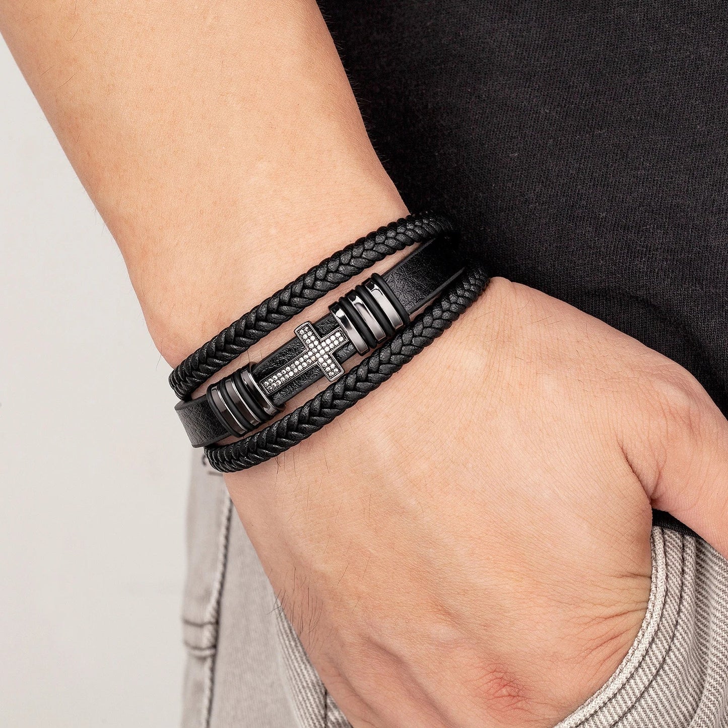 Pulsera clásica con colgante de la cruz de Jesús
