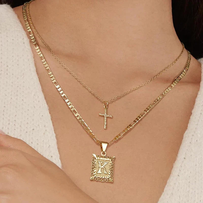 Cruz Inicial Collar Set | Oro