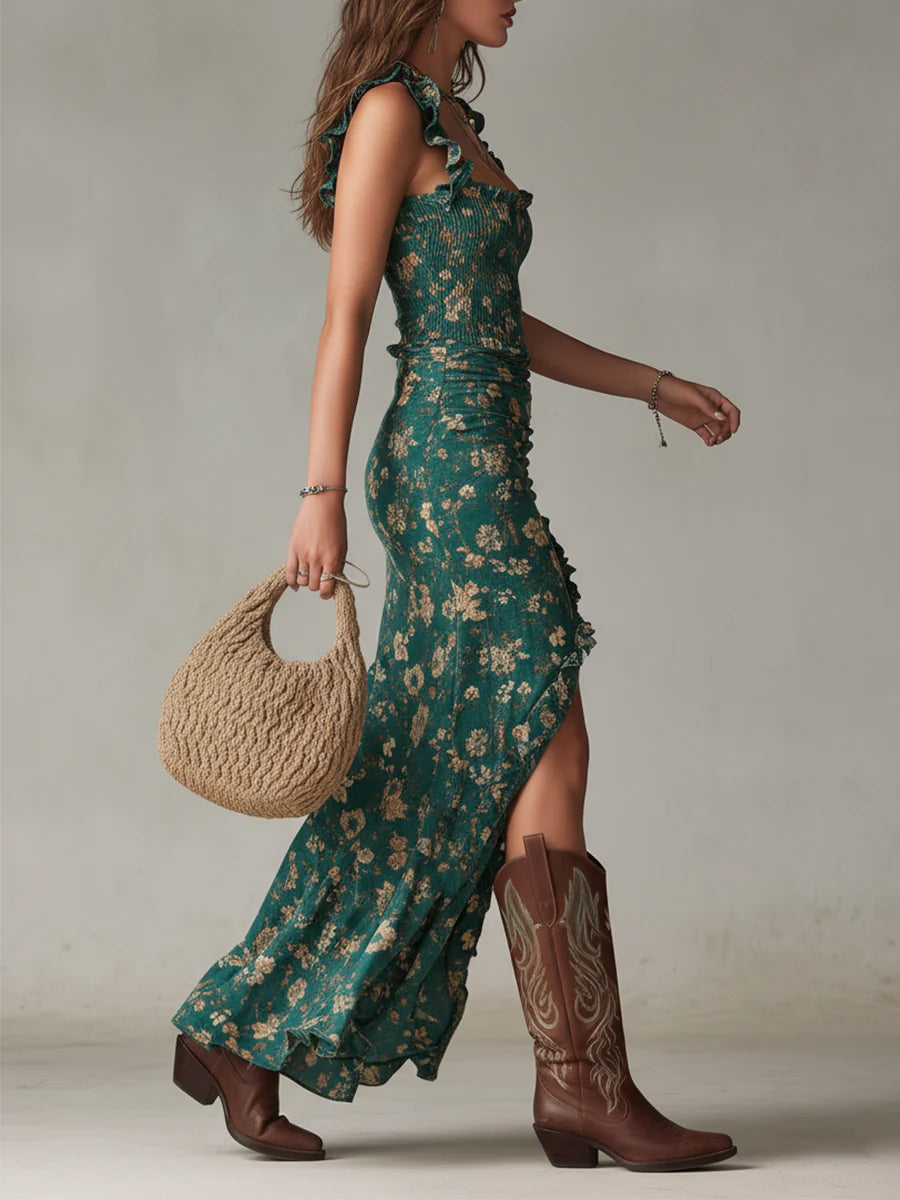Vestido largo verde estampado estilo bohemio con mangas con volantes.
