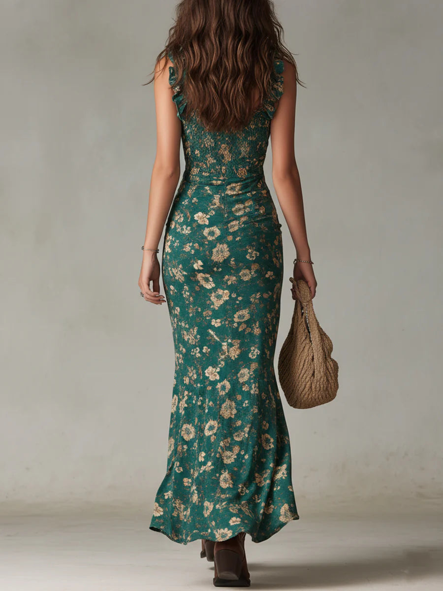 Vestido largo verde estampado estilo bohemio con mangas con volantes.
