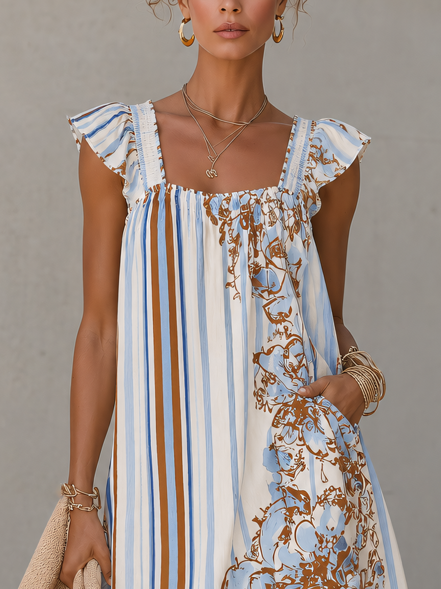 Susana | Vestido corto floral a rayas blancas con mangas de volantes