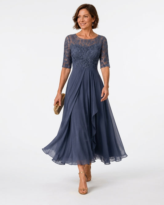 Rose – Vestido midi de encaje favorecedor