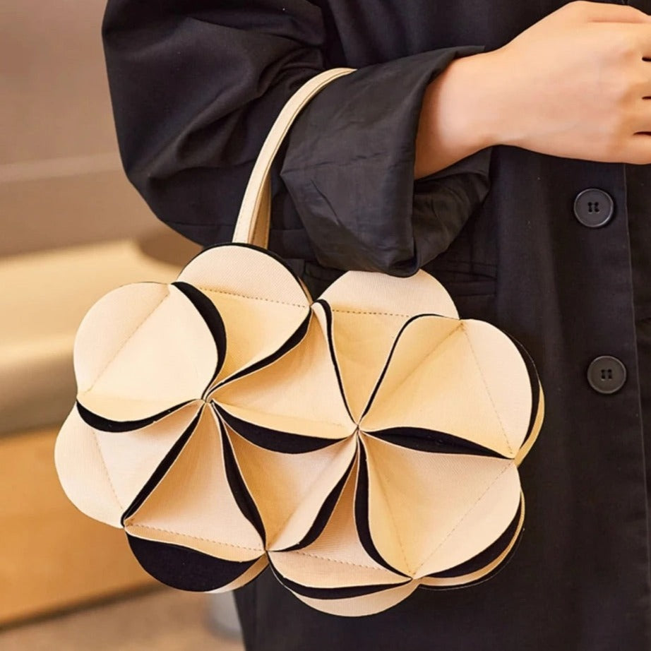 Bolso de Mano Monique con Flor