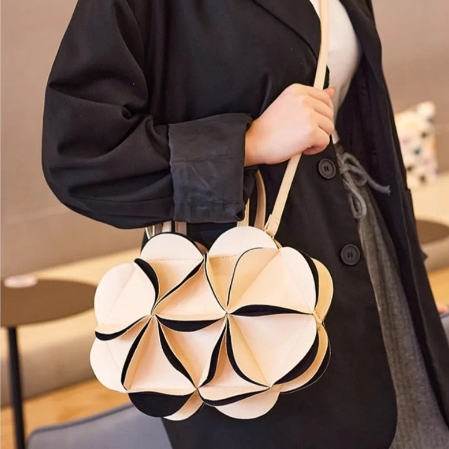 Bolso de Mano Monique con Flor