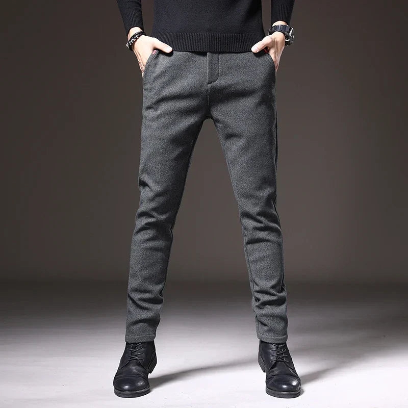 Pantalones elegantes de corte ajustado