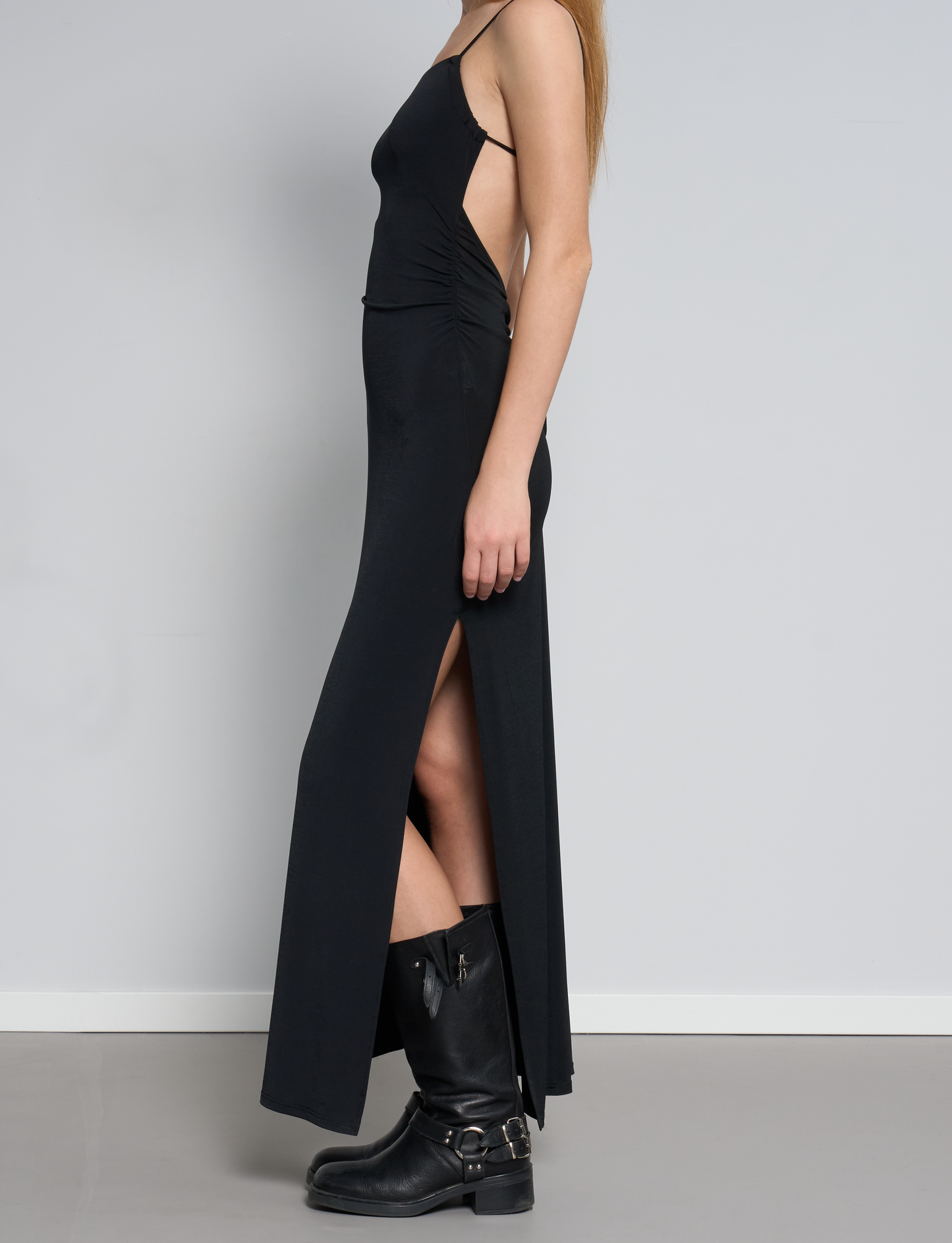 Vestito lungo nero con schiena scoperta