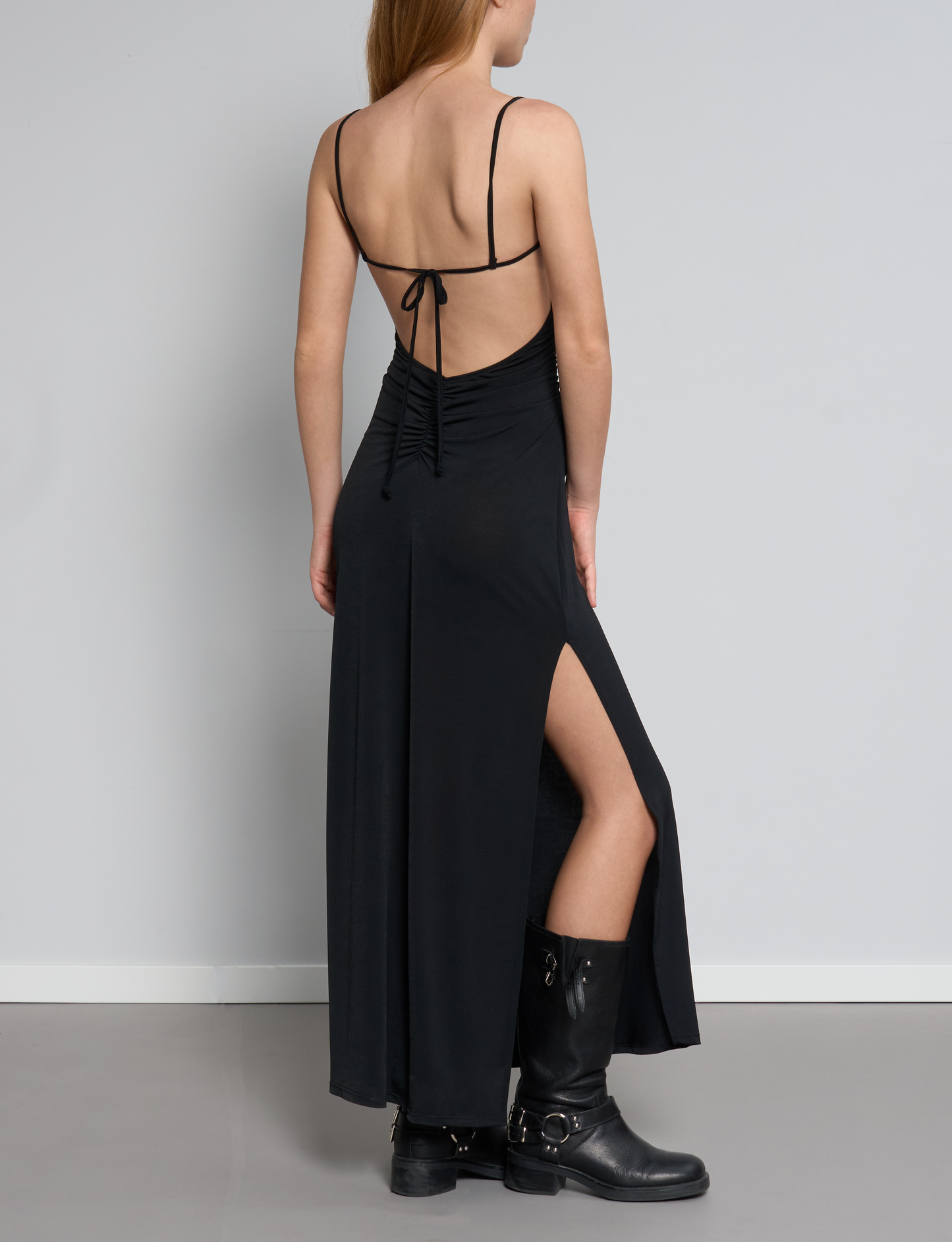 Vestito lungo nero con schiena scoperta