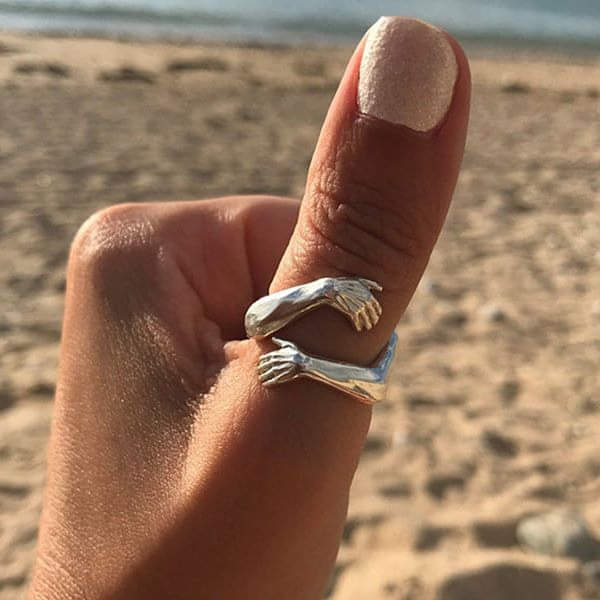 Anillo Plateado Ajustable Tipo Abrazo
