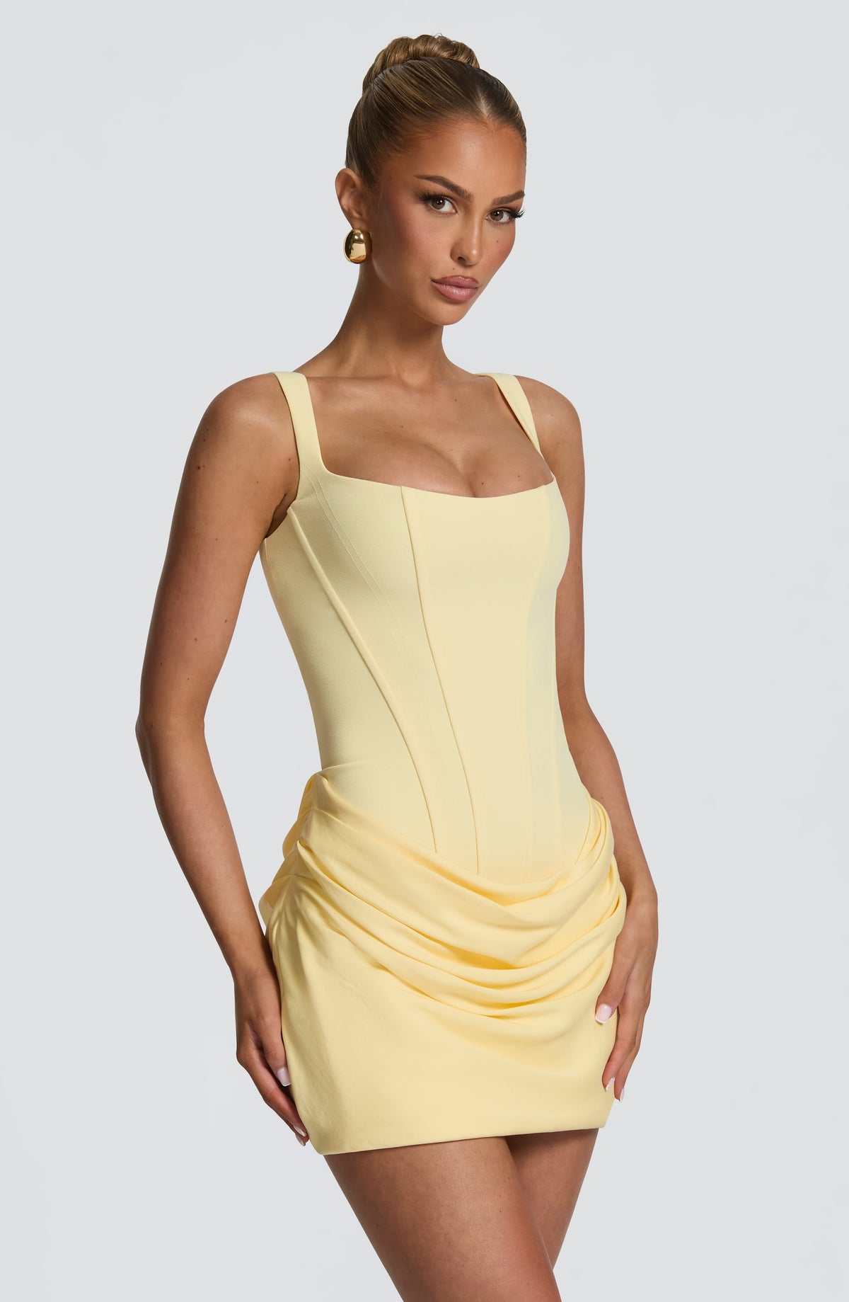 Regina™ - Vestido Mini en Crêpe