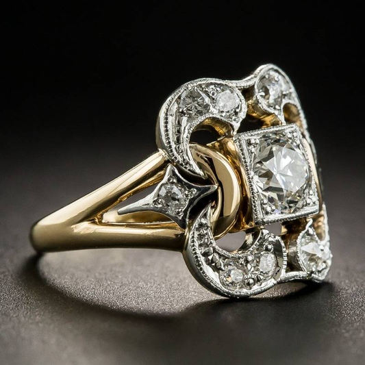 Anillo Dorado Vintage con Circonita
