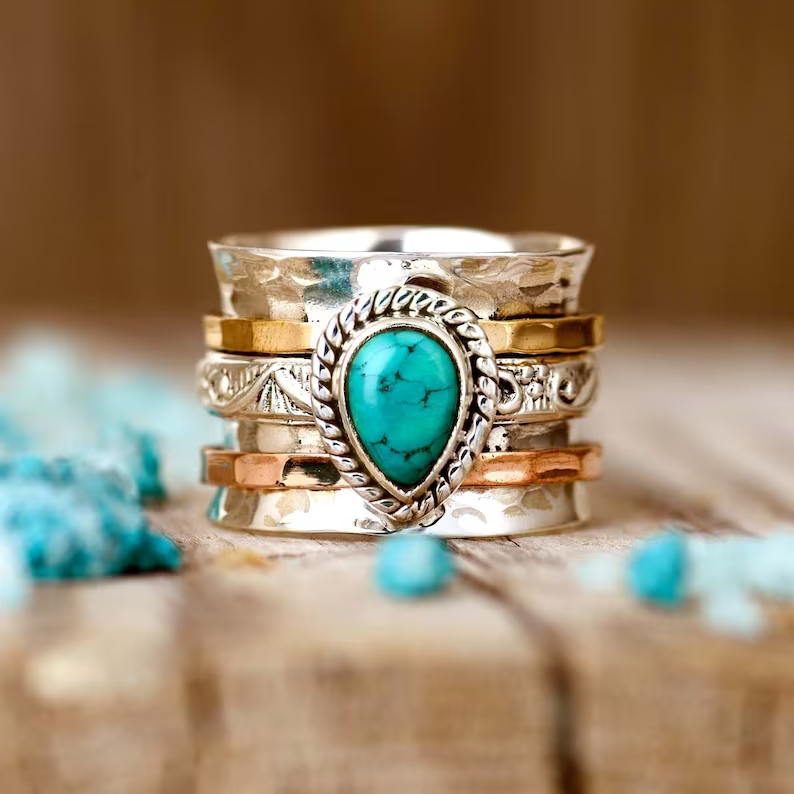 Anillo Antiguo de Turquesa Incrustada en Oro y Plata