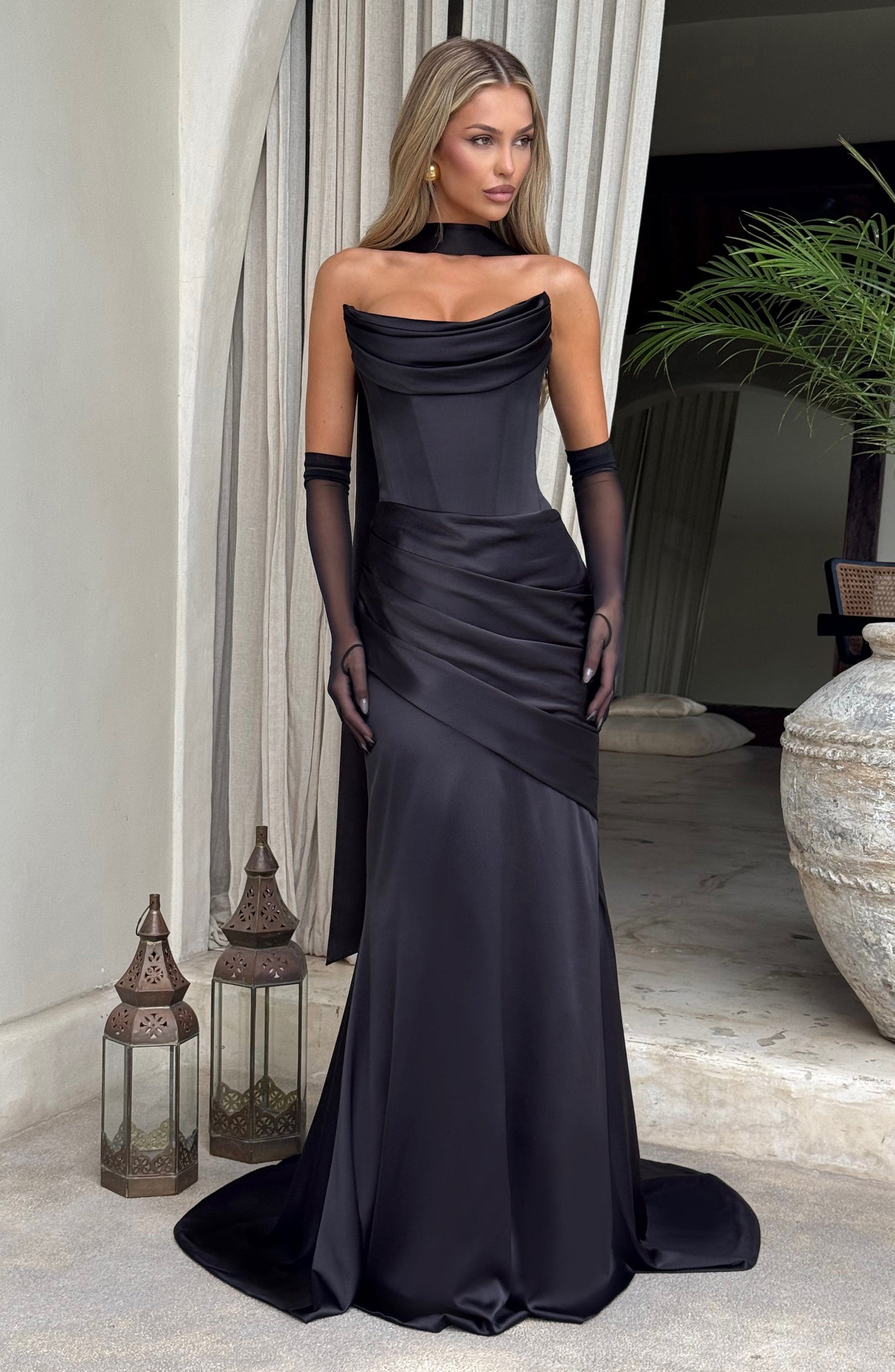 Aria™ - Vestido Largo Negro