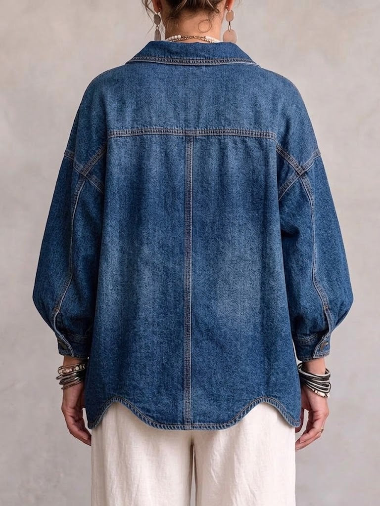 Chaqueta vaquera oversize con cuello y grandes botones metálicos