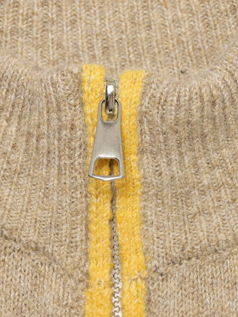 Conjunto de punto de dos piezas con detalles en contraste