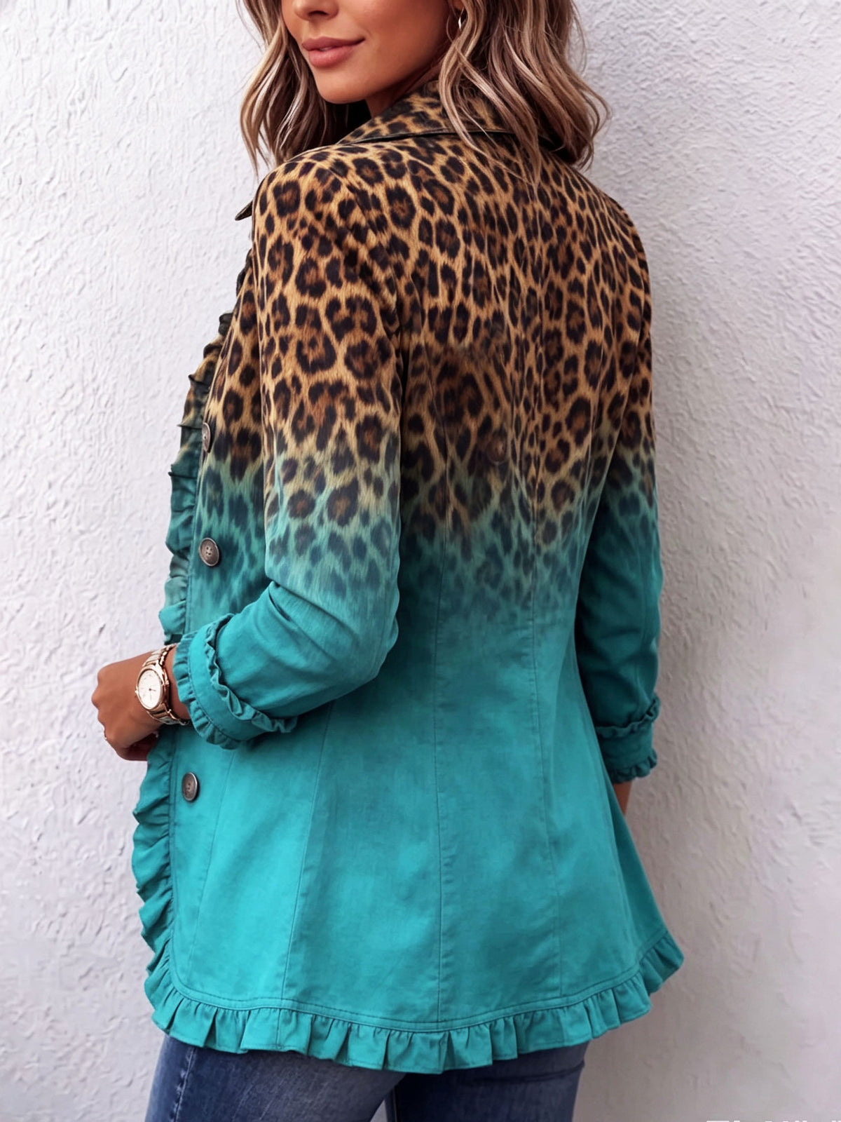 Blazer boho de leopardo y turquesa con volantes