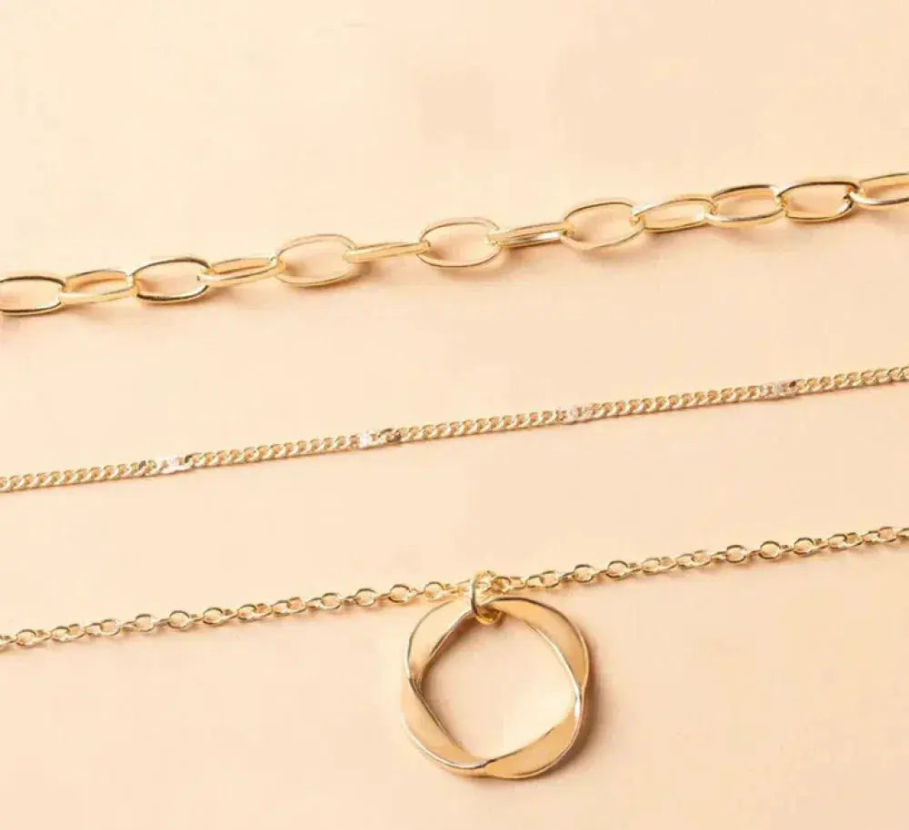 Collar Dorado Vintage de Cadena Superpuesta y Colgante